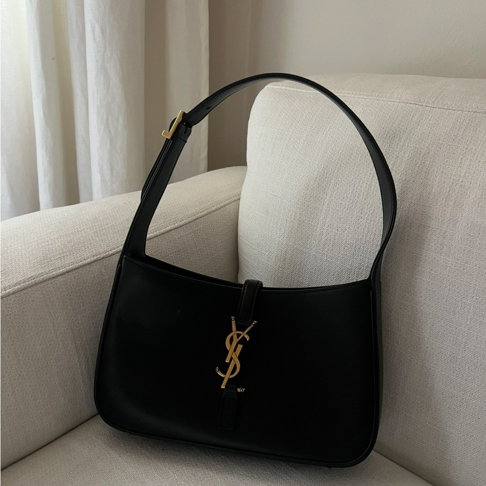 Yves Saint Laurent Black Leather Shoulder Bag